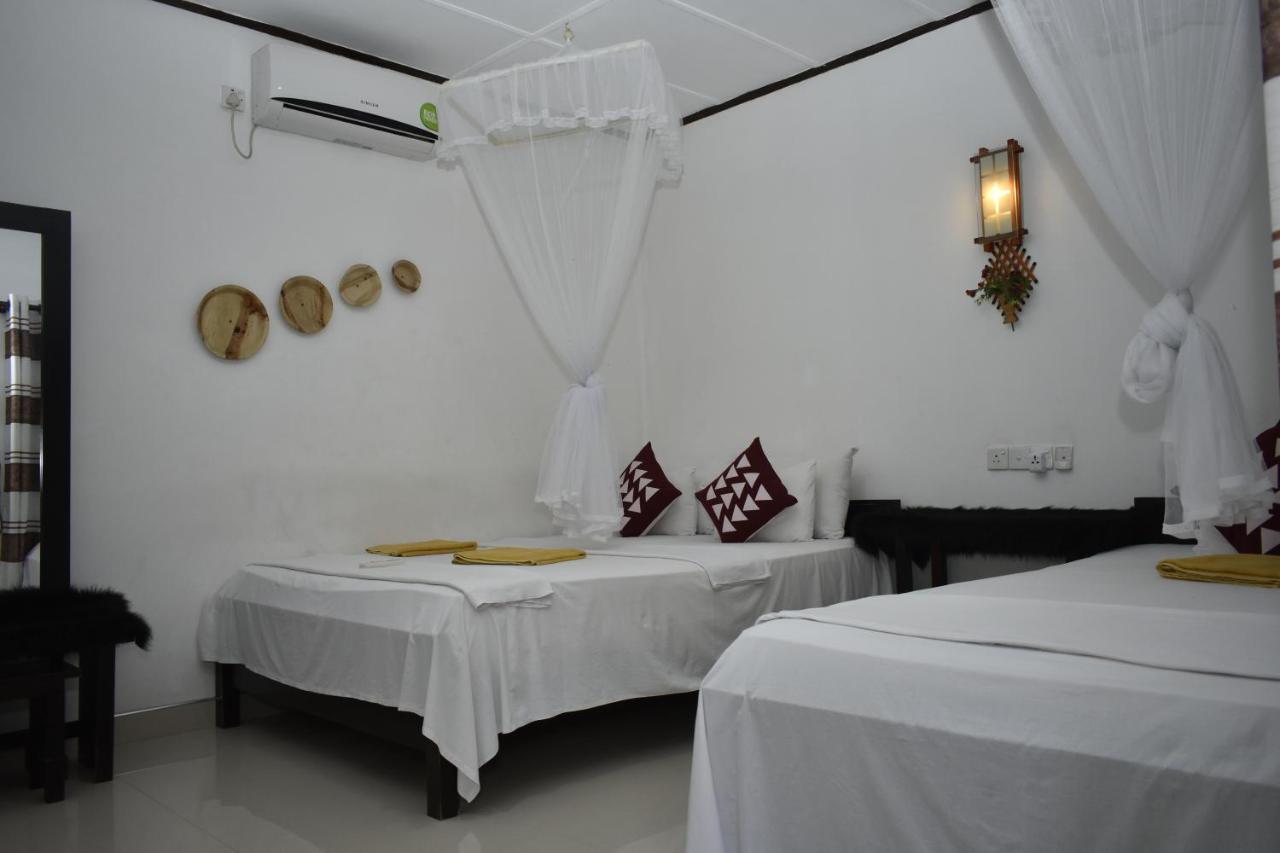 Sigiri Rock Side Home Stay Sigirîya Extérieur photo