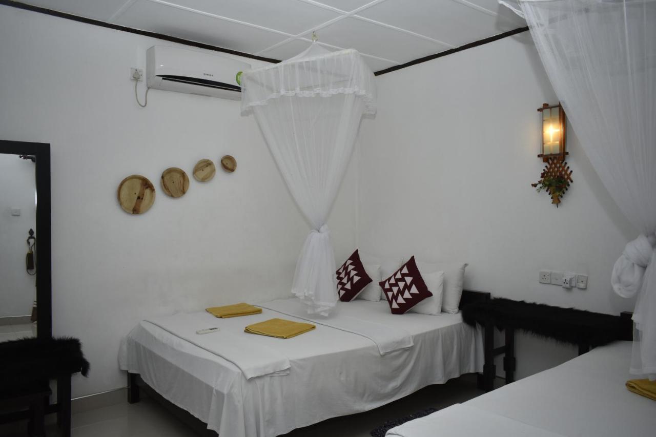 Sigiri Rock Side Home Stay Sigirîya Extérieur photo